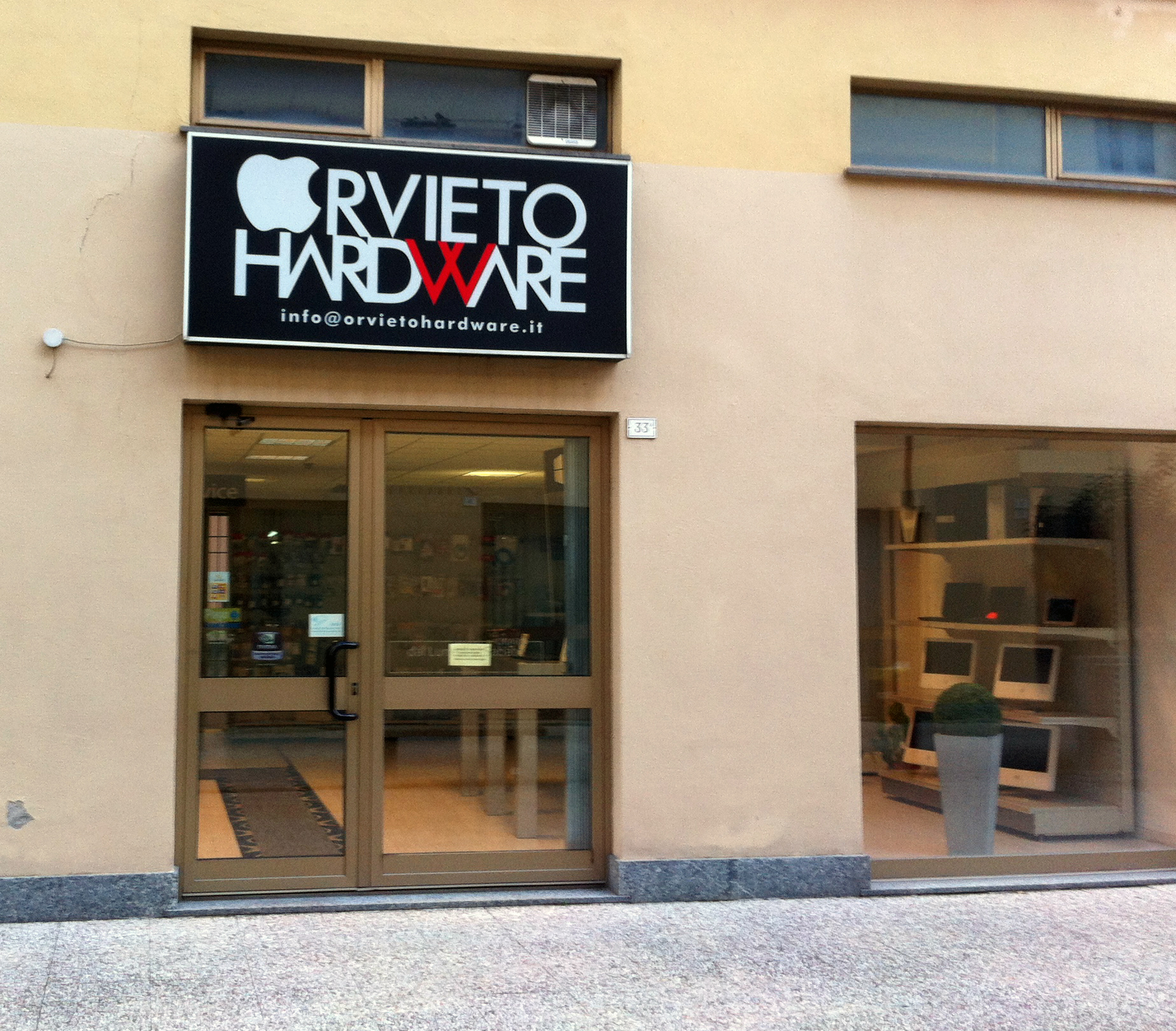 OrvietoHardware  Assistenza servizi informatici. Riparazioni vendita computer notebook cellulari